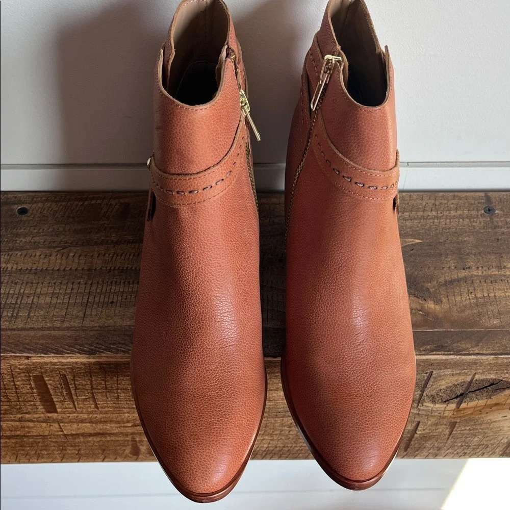 Anthropologie Leath Side Buckle Brown Leather Ankle Booties NWT Size 7